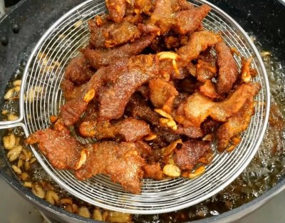 ข้าวเหนียวหมูสันคอทอด