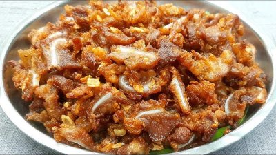 ข้าวเหนียวกระดูกอ่อนหมูทอด