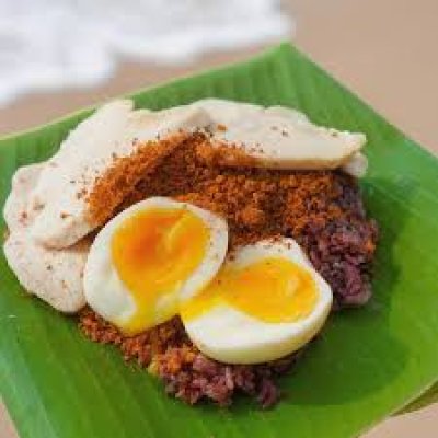 ข้าวเหนียวไข่ต้ม