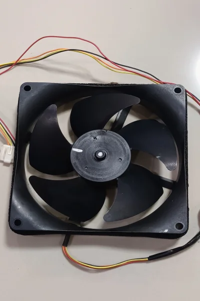 พัดลมช่องฟิตตู้เย็นTOSHIBAAU11240R-04อะไหล่แท้