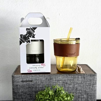 ของชำร่วยงานศพแก้วน้ำสายหนัง พร้อมกล่อง