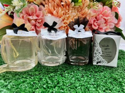 ของชำร่วยงานศพแก้วเป็ก พร้อมถุงไหม / กล่องแพ็ค