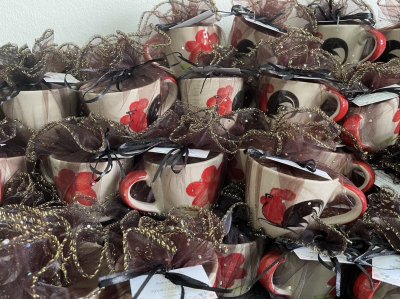 ของชำร่วยงานศพแก้วตราไก่ ใส่ถุงไหม