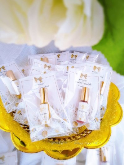 ของชำร่วยพิมเสนน้ำหัวลูกกลิ้ง 5 CC พร้อมกระดาษรอง