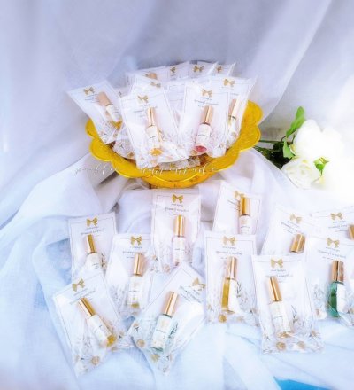 ของชำร่วยพิมเสนน้ำหัวลูกกลิ้ง 5 CC พร้อมกระดาษรอง