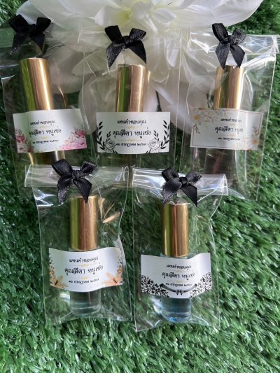 พิมเสนน้ำหัวลูกกลิ้ง 5 CC ของชำร่วยงานศพ ขนาดพกพา