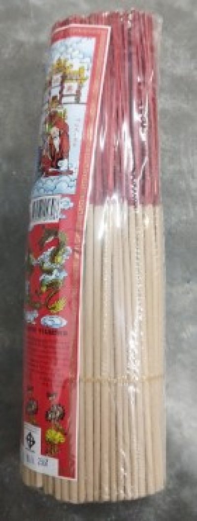 ธูปนพมาศจีน มังกรกำใหญ่ 300กรัม 10ชิ้น/แพ็ค ราคา45บาท