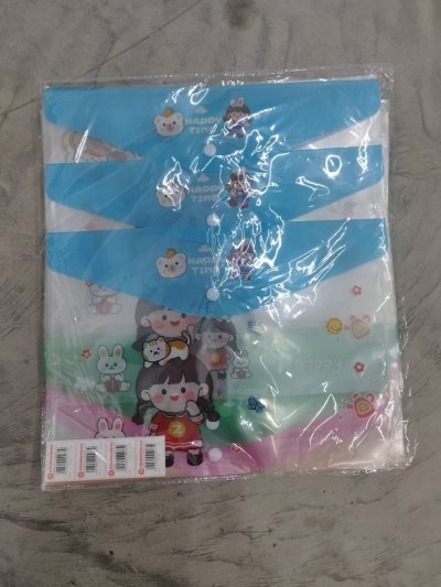 2201#แฟ้มกระดุมพิมพ์ลายA4 คละแบบ บรรจุ12ชิ้น/แพ็ค ราคา10บาท/ชิ้น