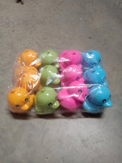 A-909AST#ออมสินเป็ด(สีทึบ)คละสี บรรจุ12ชิ้น/แพ็ค ราคา25บาท/ชิ้น
