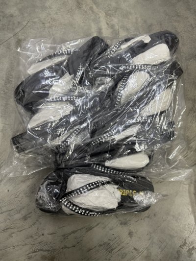 DI-9#รองเท้า3หู แฟชั่นพื้นดำสกรีน เบอร์ 9-10.5