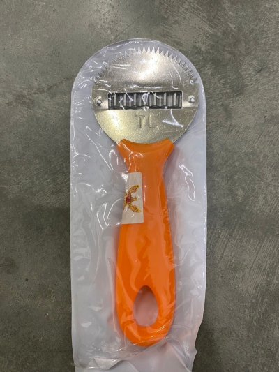 7496#มีดขูดมะพร้าวด้ามเหลือง 12ชิ้น/แพ็ค ราคา20บาท