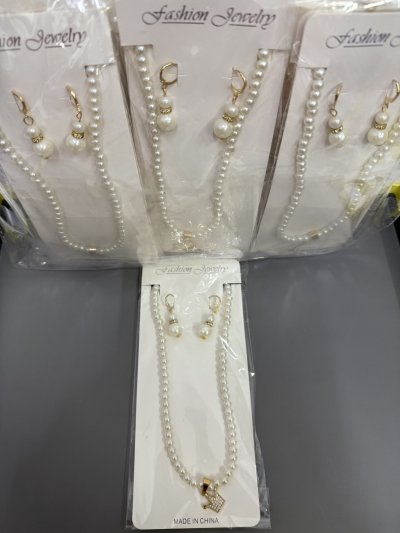 82644#สร้อยคอ+ต่างหู 12ชิ้น/แพ็ค ราคา 20 บาท