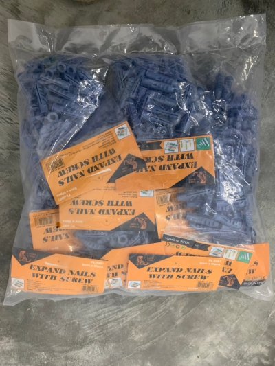 PL-5567#พุกพลาสติก บรรจุ12ชิ้น/แพ็ค ราคา20/ชิ้น