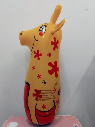 J268-03#ยีราฟล้มลุกเป่าลม