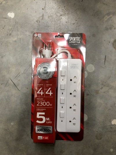 F5ST3-VS1-D4402 ปลั๊กไฟ 4ช่อง 4 สวิตซ์ ยาว 5เมตร