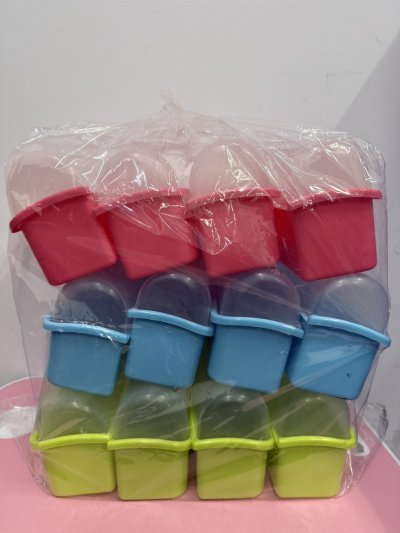 198 ชุดเครื่องปรุง+ใส่ตะเกียบ,ช้อน./ชัดเจน แพ็ค / 12ชิ้น ราคา 25 บาท