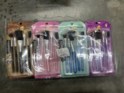 14677#ชุดแปรงแต่งหน้า แพ็ค/ 12 ชิ้น ราคา20บาท