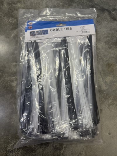 11765-4#เคเบิ้ลไทร์ 48pcs 12ชิ้น/แพ็ค ราคา 20 บาท