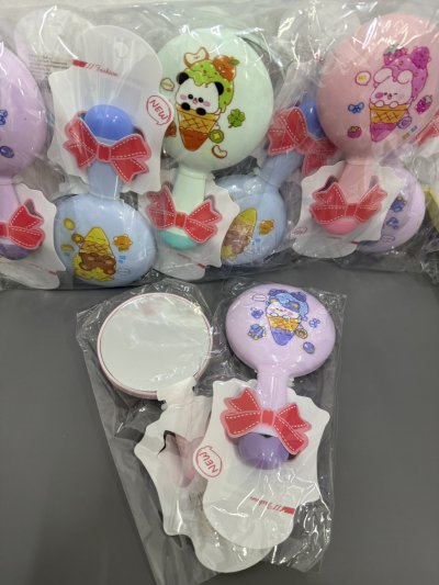 J810-13#หวีแปรงลายการ์ตูน 12ชิ้น/แพ็ค ราคา  20 บาท