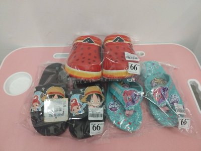 รองเท้าคละแบบ 99 บาท