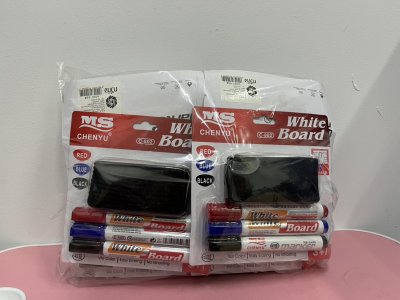 A097-45#ปากกาไวน์บอร์ด+แปรง บรรจุ12ชิ้น/แพ็ค ราคา20/ชิ้น