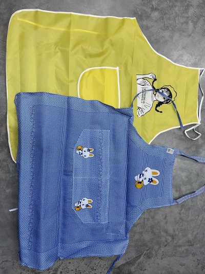 ผ้ากันเปื้อน คละแบบ บรรจุ 12ชิ้น/แพ็ค ราคา ราคา 20บาท/ชิ้น