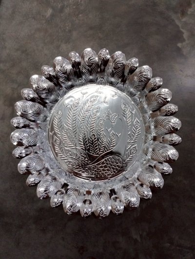 ถาดนกยูง 28 สีเงิน 12ชิ้น/แพ็ค ราคา29บาท