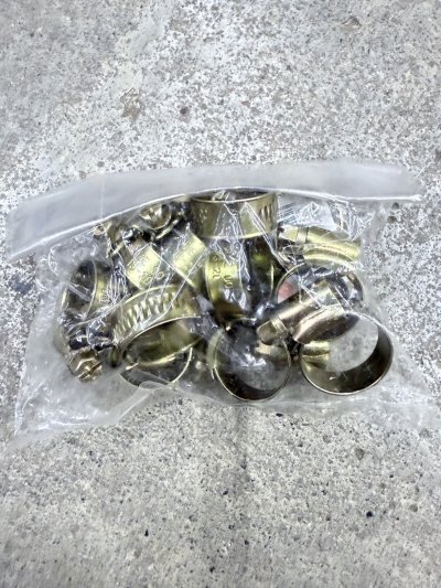 กิ๊ฟรัดสาย IZOLA 18 12 ชิ้น /โหล ราคา 9 บาท