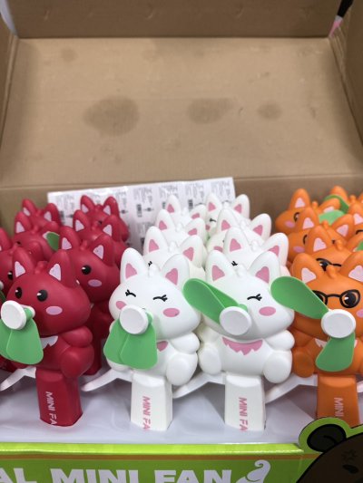 65673#พัดลม 24 ชิ้น /โหล ราคา 20  บาท