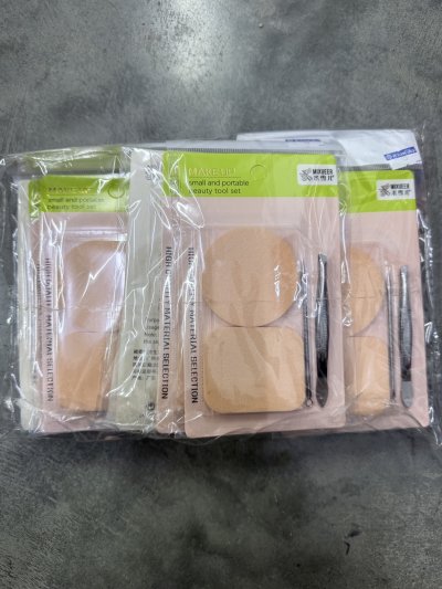 LY-85270#ชุดเสริมสวย 12 ชิ้น /โหล ราคา 15 บาท