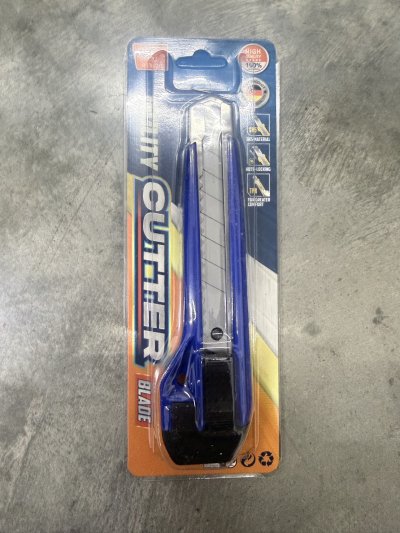 DS16928#มีดคัตเตอร์อเนกประสงค์ 12 ชิ้น /โหล ราคา 20 บาท