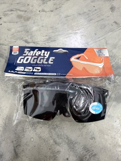 DS16352#แว่นตานิรภัยสีดำขอบเหลี่ยม