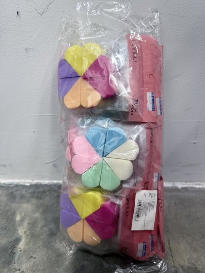 LY-85526#ฟองน้ำแต่งหน้า 1*8pcs. คละสี 12 ชิ้น /โหล ราคา 19 บาท