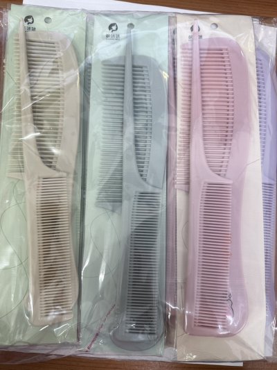 41033#9348หวี 12ชิ้น /โหล ราคา 10 บาท