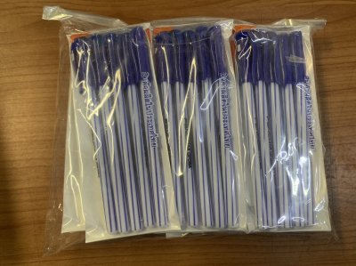 ปากกาน้ำเงิน DF06A บรรจุ12ชิ้น/แพ็ค ราคา20บาท/ชิ้น