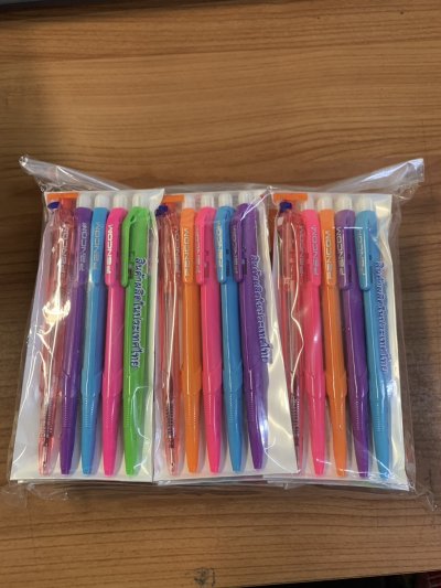 ปากกาหมึกน้ำมันOGO5แฟนซี,แดง1*5 บรรจุ12ชิ้น/แพ็ค ราคา20บาท/ชิ้น
