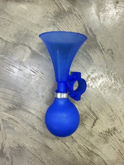 49539#แตร 6 นิ้ว 12ชิ้น / โหล ราคา 20 บาท