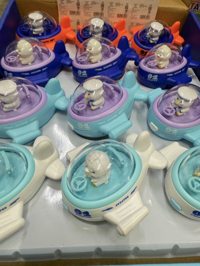 68292#จรวดแพนกวิน 12ชิ้น/ โหล ราคา 20 บาท