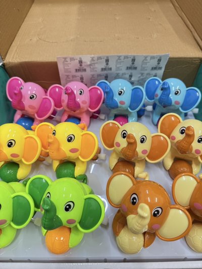 60515#ช้างไขลาน 12ชิ้น/ โหล ราคา 25 บาท