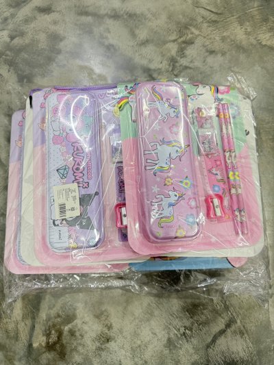 40913#เซ็ทเครื่องเขียน 12ชิ้น/ แพ็ค ราคา 20 บาท
