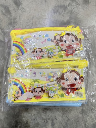 40912#เครื่องเขียน 12ชิ้น/ แพ็ค ราคา 20 บาท