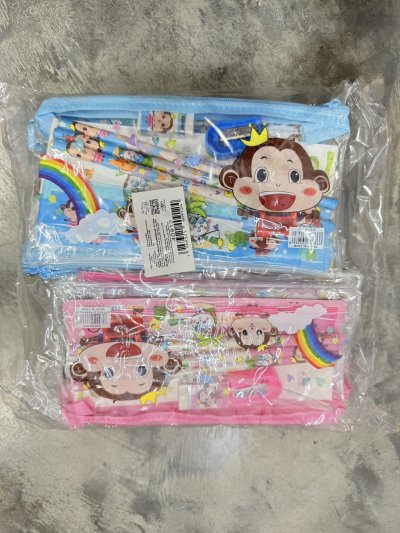 40912#เครื่องเขียน 12ชิ้น/ แพ็ค ราคา 20 บาท