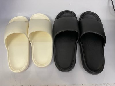 รองเท้าใส่ในบ้านคละสี