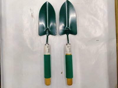 A128-28#พลั่วตักดินด้ามยาง บรรจุ12ชิ้น/แพ็ค ราคา20/ชิ้น