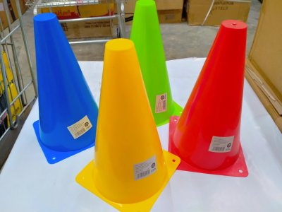 A176-01 กรวยสี 23 cm บรรจุ12ชิ้น/แพ็ค ราคา20/ชิ้น