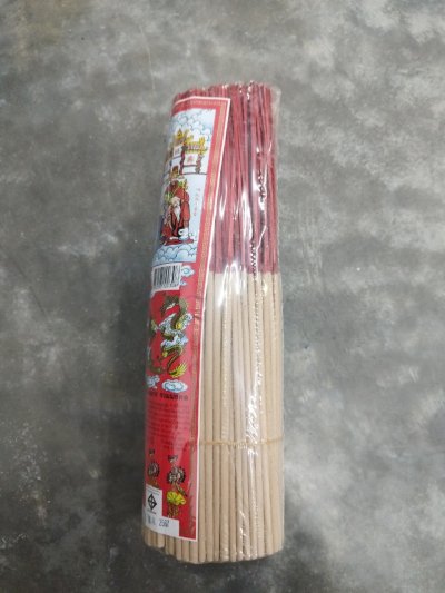 ธูปนพมาศจีน มังกรกำใหญ่ 300กรัม 10ชิ้น/แพ็ค ราคา45บาท