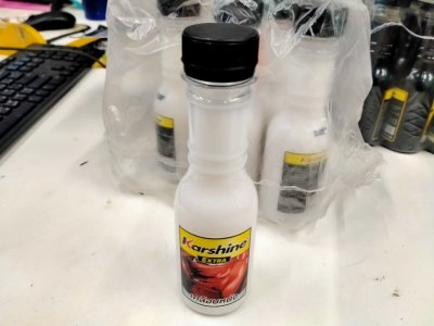 EXTRA เคลือบหนัง 150ML. (สีขาว) บรรจุ 12ชิ้น/แพ็ค ราคา 25บาท/ชิ้น