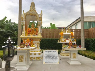 CENTRAL PLAZA EAST VILLE