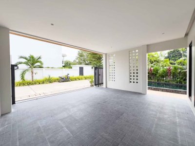 เชิงทะเล พูลวิลล่า Choeng Thale Pool Villa 174 Sqm
