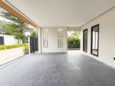 เชิงทะเล พูลวิลล่า Choeng Thale Pool Villa 174 Sqm